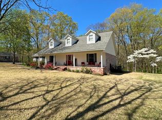 25 Big Oak Ln, Batesville, AR 72501