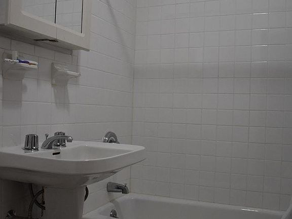 5th image of 482 Fort Washington Ave APT 3G