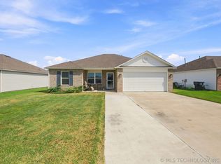7511 E 143rd St N, Collinsville, OK 74021