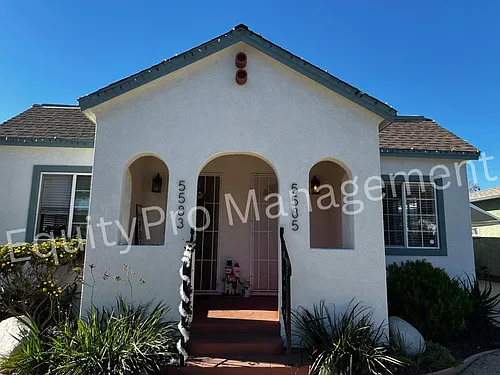 5583 California Ave Photo 1
