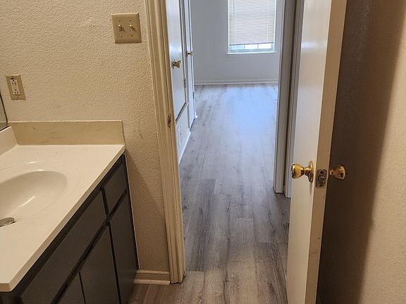 5th image of 504 Esther Cir #2