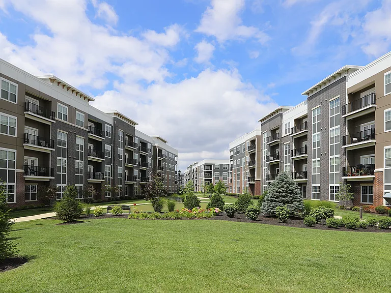Allure Apartments — Photo 29