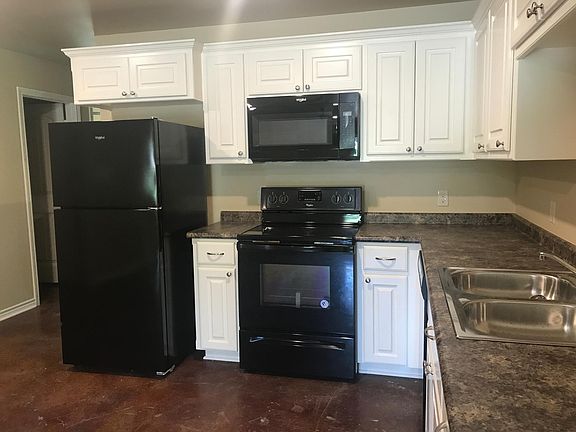 4th image of 606 Rockdale St #103