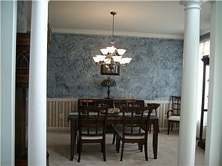 4th image of 300 Marquis Ct