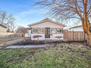 172 Laurier Dr, Lasalle, ON N9J1L5