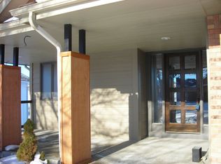 17640 Prestwick Ave, Omaha, NE 68136