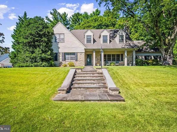 910 Army Rd, Towson, MD 21204