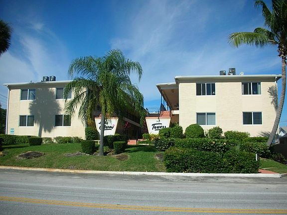 3rd image of 302 Lake Osborne Dr