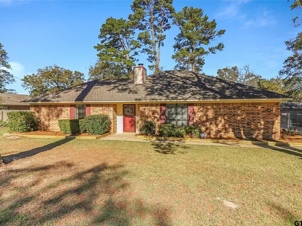 2476 Holly Ln, Flint, TX 75762