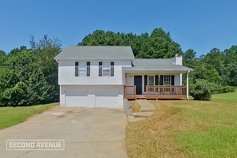 3 bed, 2.0 bath, 1100 sqft, $1,550 — Photo 1