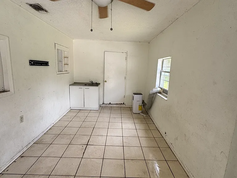 148 Deacon Jones Blvd — Photo 1