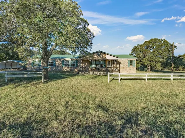 381 W McCool Rd, Nocona, TX 76255