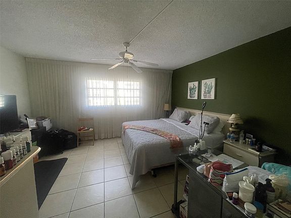 4th image of 901 NE 14th Avenue #506
