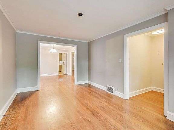 5th image of 4674 N Leclaire Ave