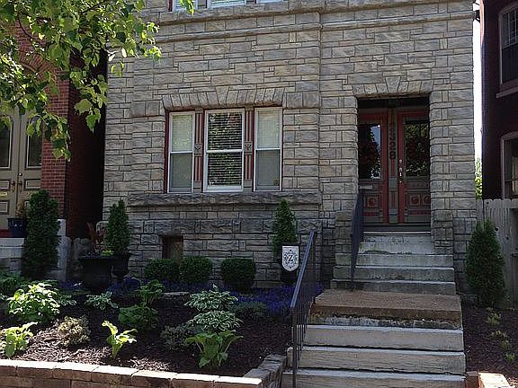 3rd image of 2328 Albion Pl
