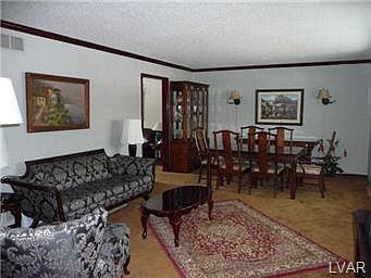 4th image of 4488 Graystone Dr