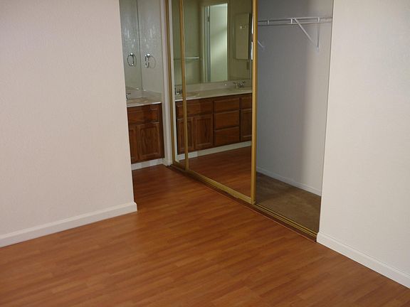 Master Bedroom w/Bath