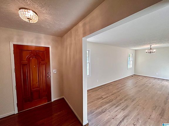 5th image of 1101 Sugarloaf Ln