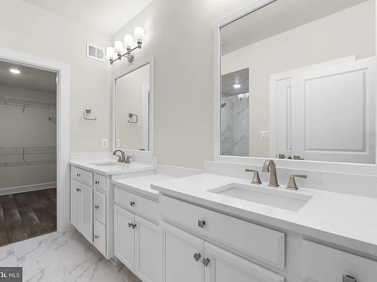 10513 Rossini Ln — Photo 18