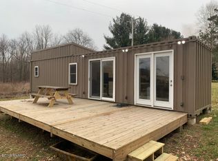 968 Moore Rd, Quincy, MI 49082