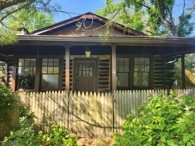 1 bed, 1.0 bath, $2,350 — Photo 3