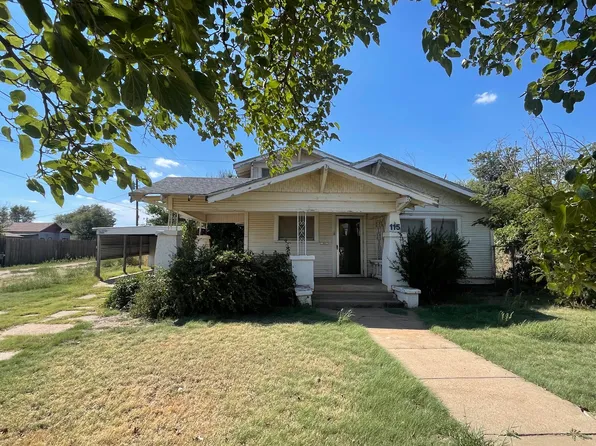 115 N 1st St, Floydada, TX 79235