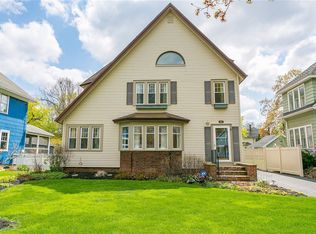 55 Elm Dr, Rochester, NY 14609