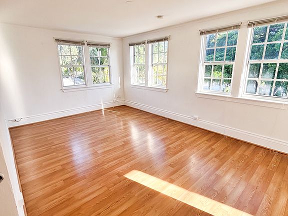 3rd image of 321 11th St #2