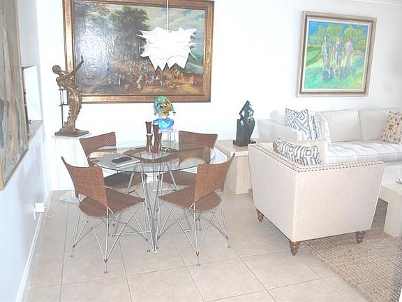 3rd image of 2770 Garden Dr S APT 204