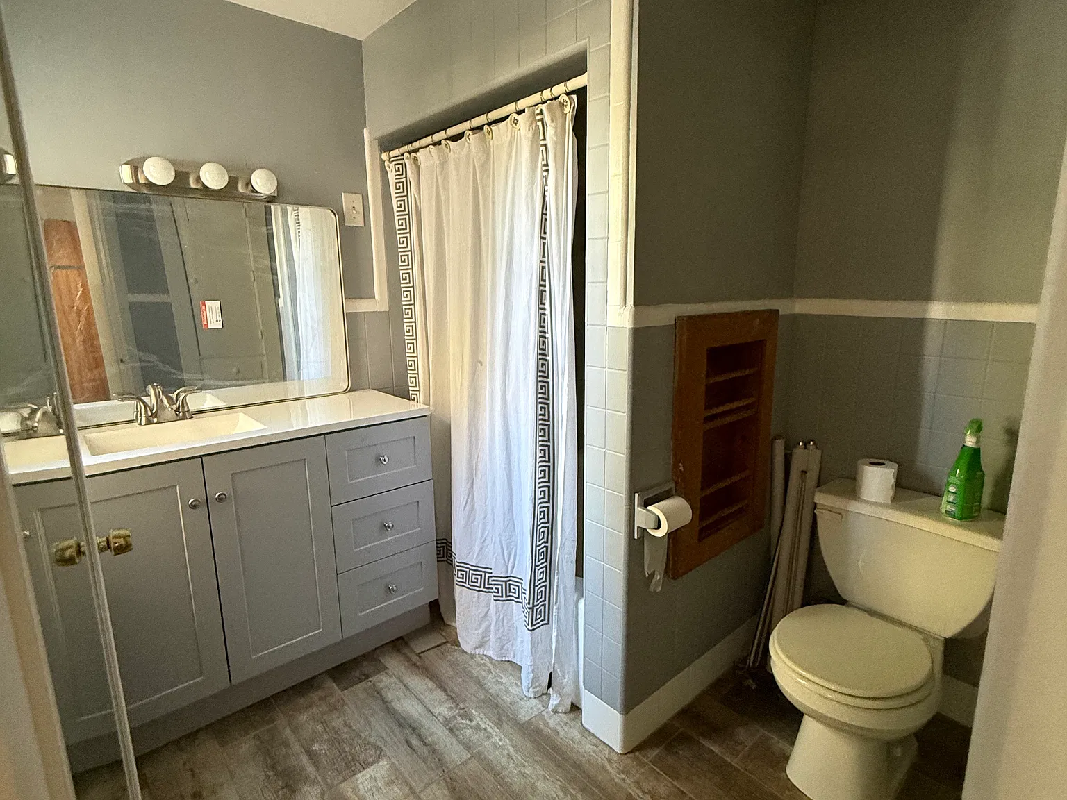 4 bed, 1842 sqft, $2,400 — Photo 2