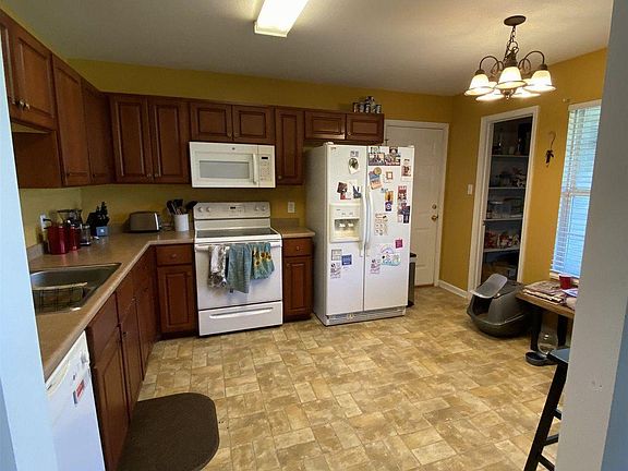 3rd image of 5066 Scotch Pine Ave