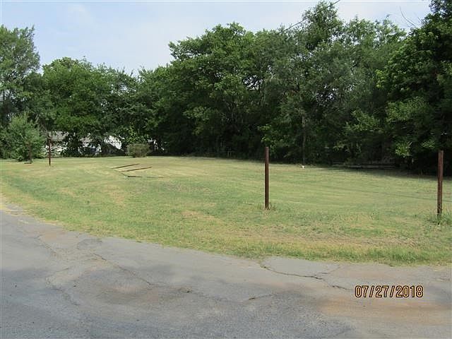 2nd image of 17 S 18th St