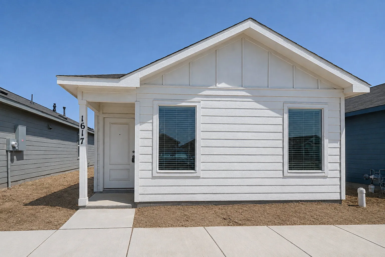 3 bed, 2.0 bath, 1192 sqft, $1,800 — Photo 1