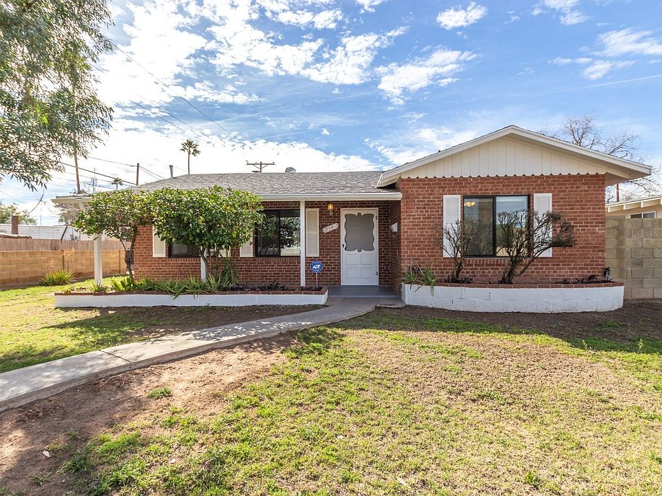 1st image of 2549 E Amelia Ave