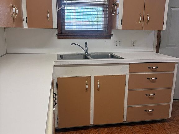 5th image of 3825 Melody Ln