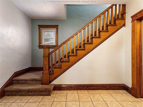 5th image of 223 Rosemont Ave