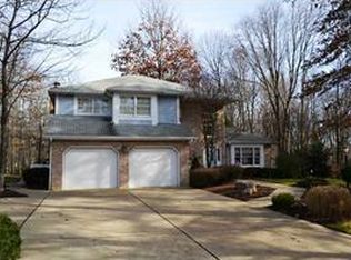 107 Firethorn Rd, Baden, PA 15005