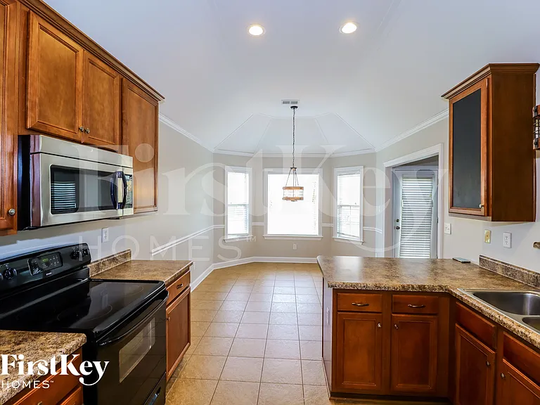 170 Southwind Dr — Photo 8