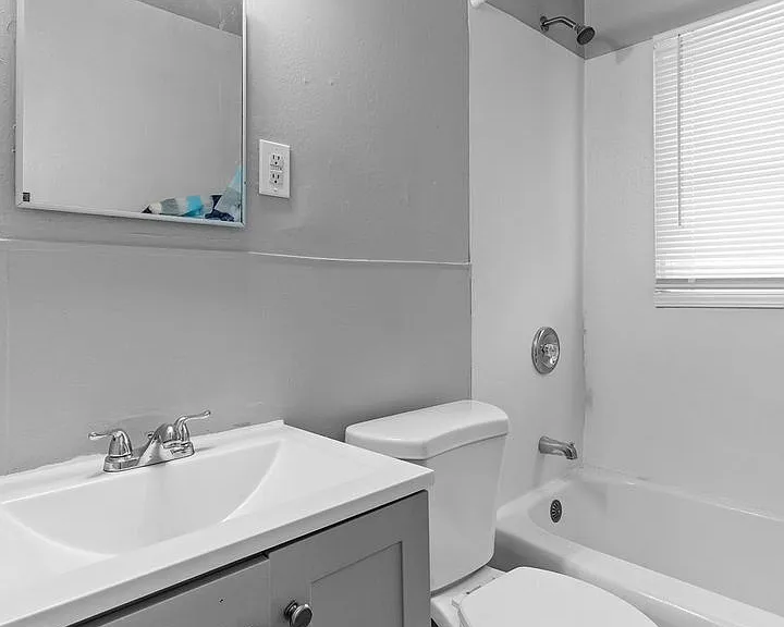 8433 1st St — Photo 7