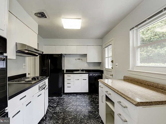 5th image of 5412 Williamsburg Blvd