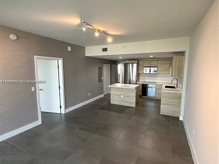 16385 Biscayne Blvd #2716 — Photo 7