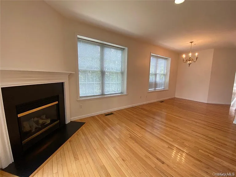 1309 Half Moon Bay Dr — Photo 4