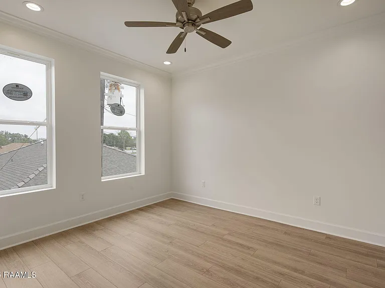 1510 Kaliste Saloom Rd #202 — Photo 10