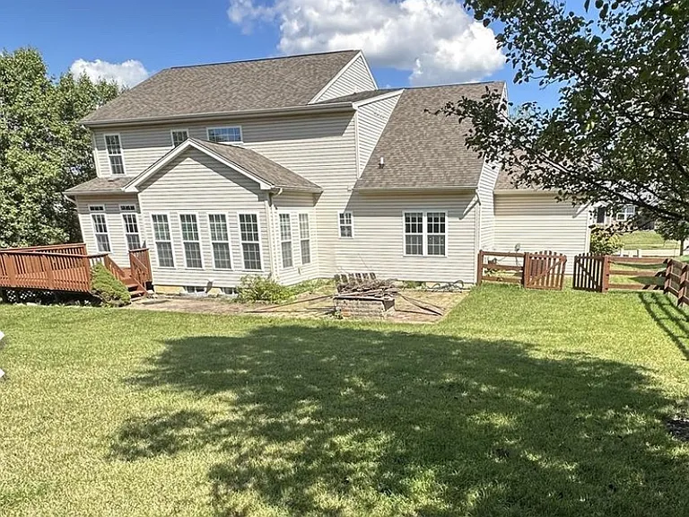 5089 Springleaf Dr — Photo 2