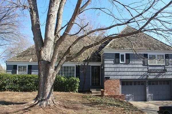 1st image of 9501 Woodson St