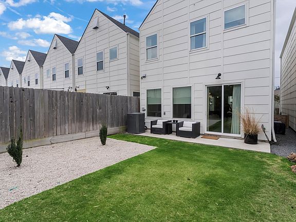 4th image of 4606 Fisk St #B