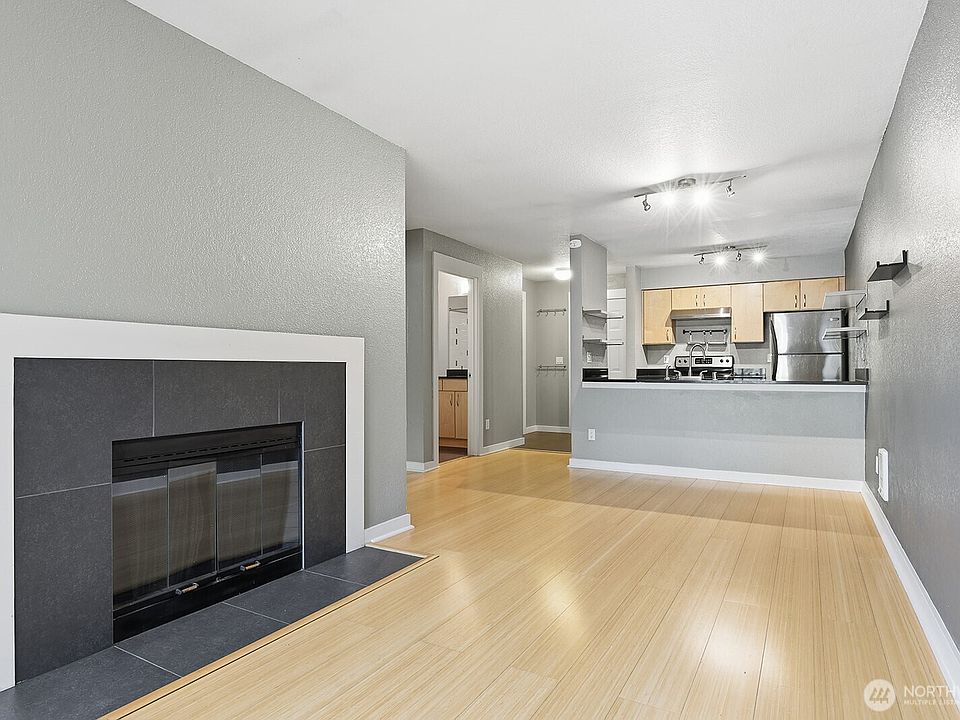 1st image of 840 NE 125th St APT 304