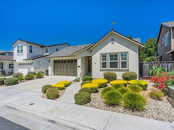 3rd image of 1648 Wildflower Way