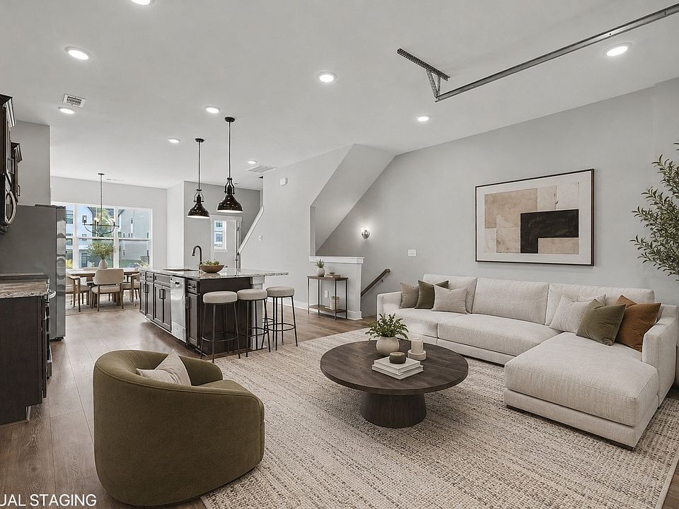1st image of 239 Stonecrest Cir