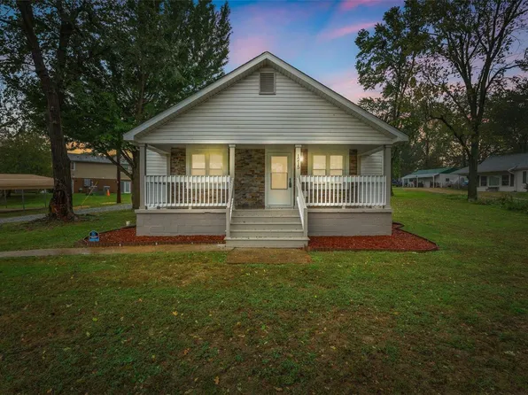 1215 Fredericktown Ave, Farmington, MO 63640